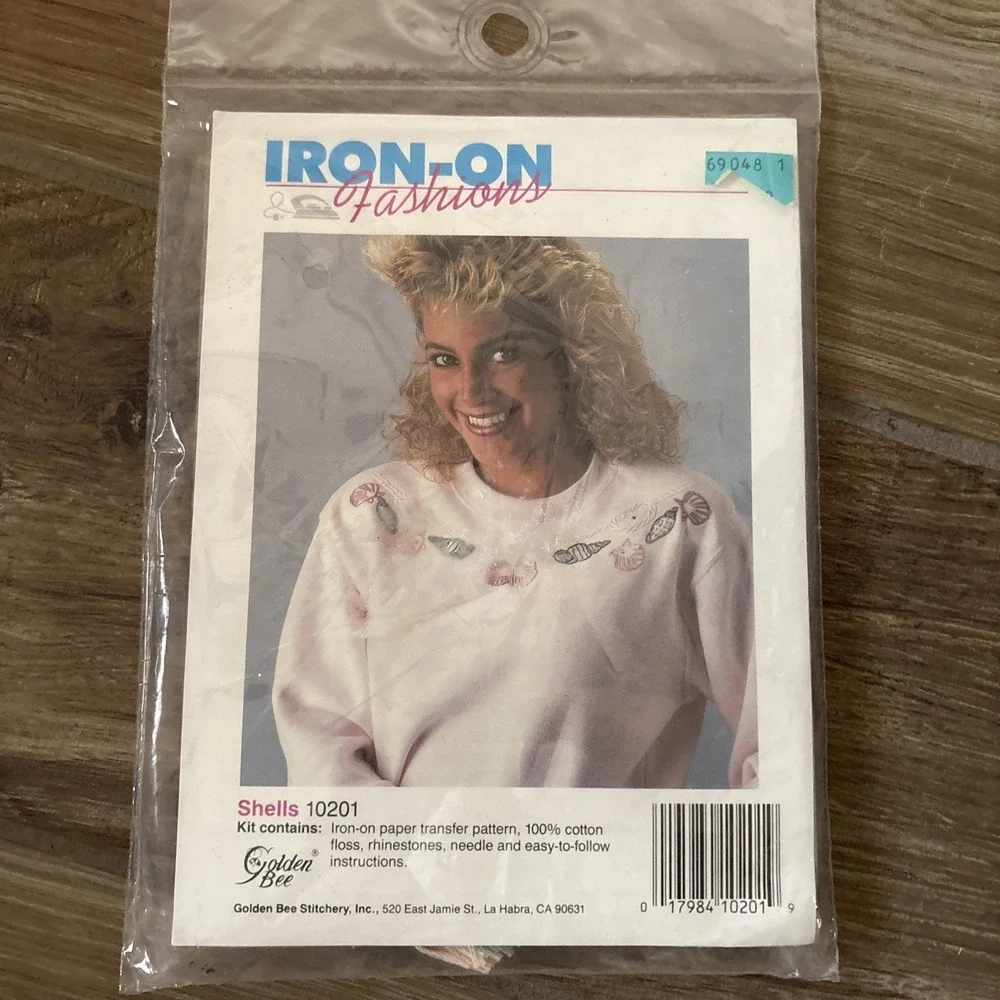 Vintage SEASHELLS Embroidery Iron-On Transfer Kit Pattern NEW Shells Golden Bee